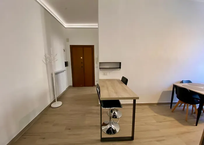 Le Primule - 15 Minuti Dal Colosseo - Metro Mirti Apartment