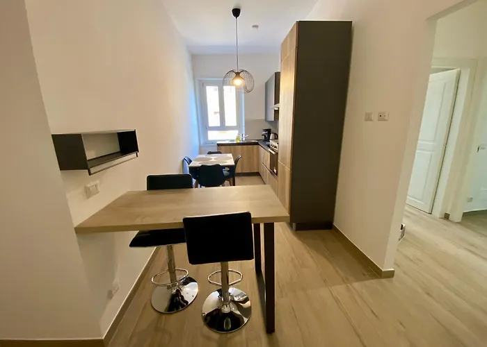 Apartment Le Primule - 15 Minuti Dal Colosseo - Metro Mirti