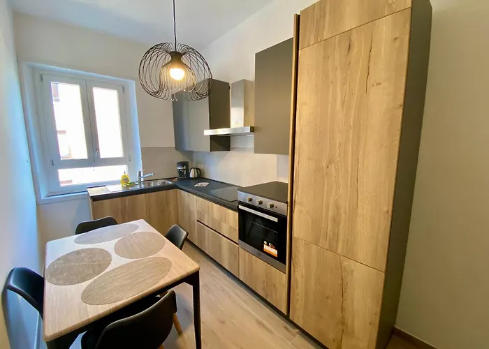 Le Primule - 15 Minuti Dal Colosseo - Metro Mirti Apartment