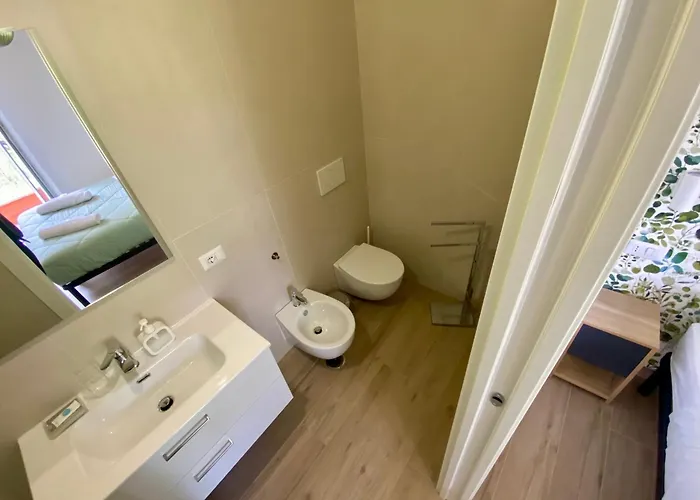 Apartment Le Primule - 15 Minuti Dal Colosseo - Metro Mirti